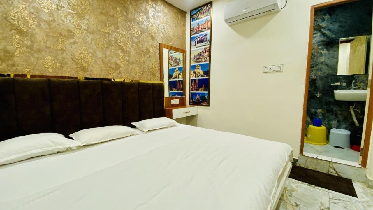 Hotel Malay Inn Ujjain Extérieur photo