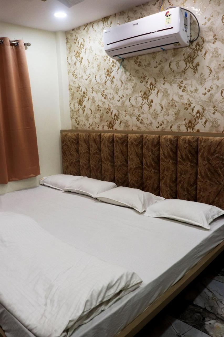 Hotel Malay Inn Ujjain Extérieur photo