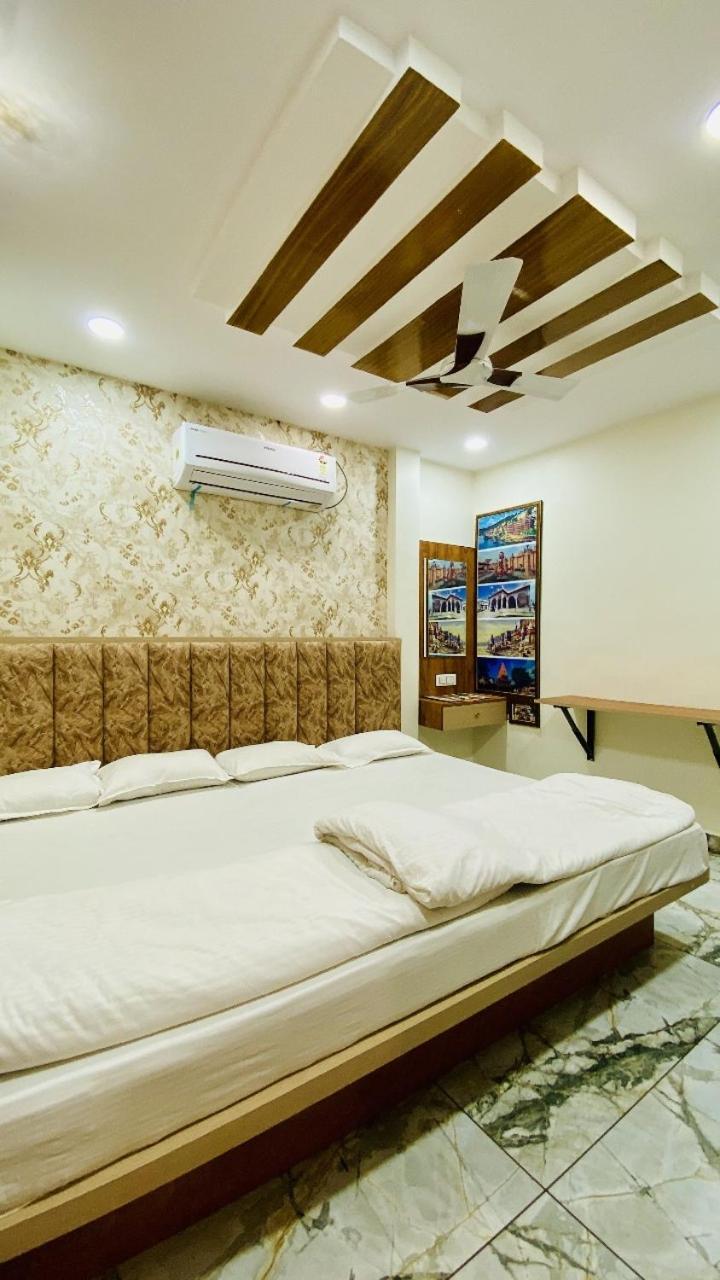 Hotel Malay Inn Ujjain Extérieur photo