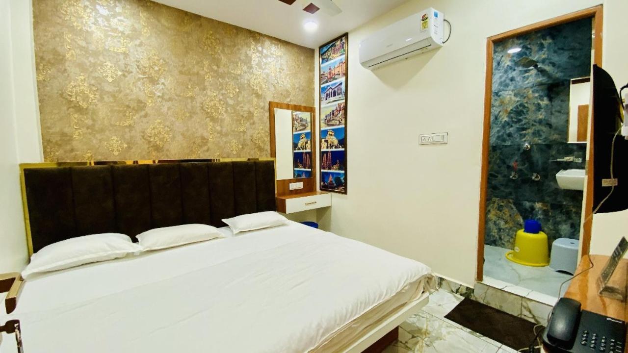 Hotel Malay Inn Ujjain Extérieur photo