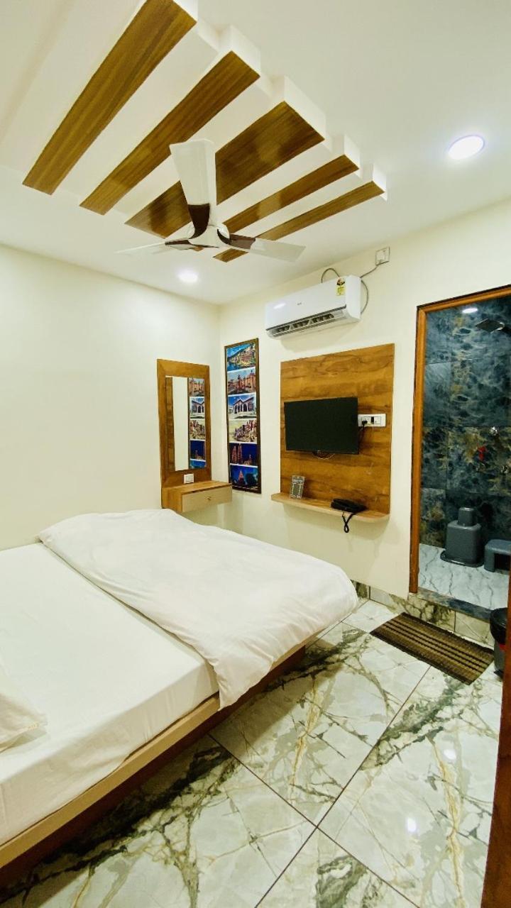 Hotel Malay Inn Ujjain Extérieur photo