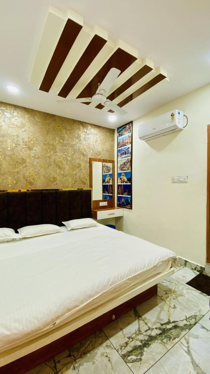 Hotel Malay Inn Ujjain Extérieur photo