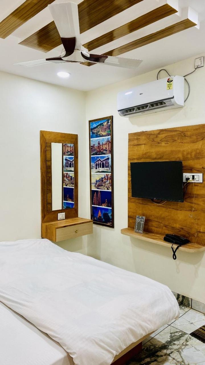 Hotel Malay Inn Ujjain Extérieur photo