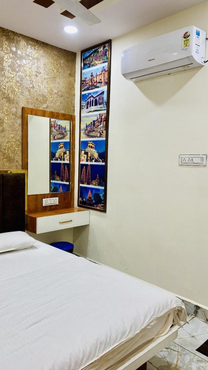 Hotel Malay Inn Ujjain Extérieur photo