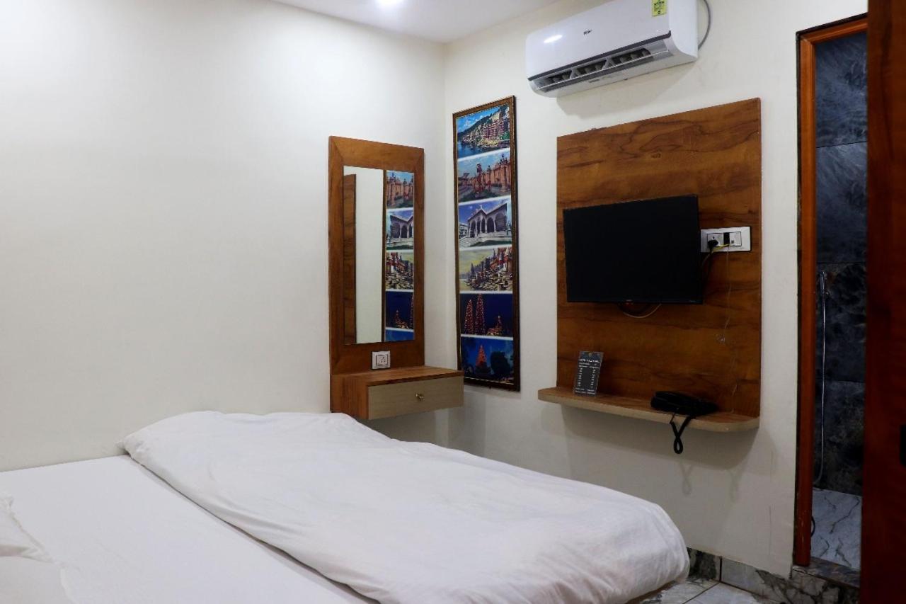 Hotel Malay Inn Ujjain Extérieur photo