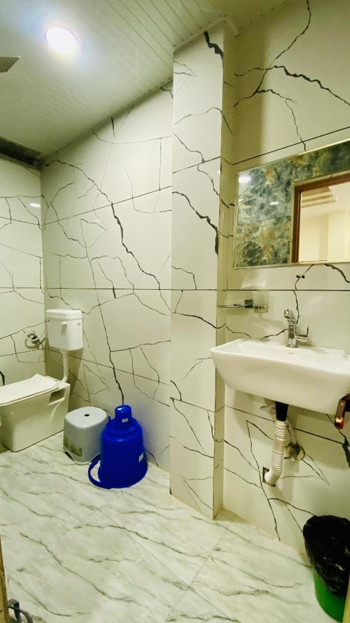 Hotel Malay Inn Ujjain Extérieur photo