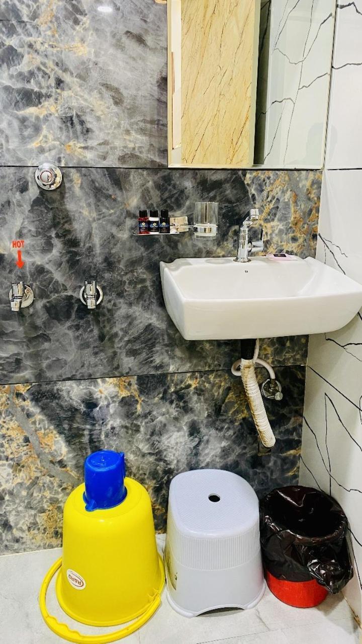 Hotel Malay Inn Ujjain Extérieur photo